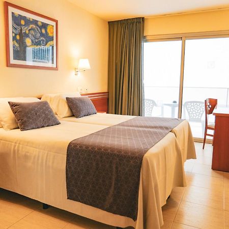 Htop Pineda Palace 4Sup - Adults Recommended #Htopbliss Pineda de Mar Room photo